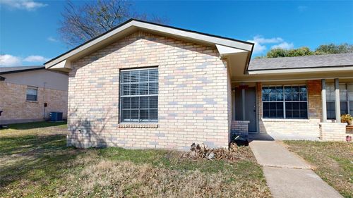 1443 Hawk Tree Dr, College Station, TX, 77845-5253 | Card Image