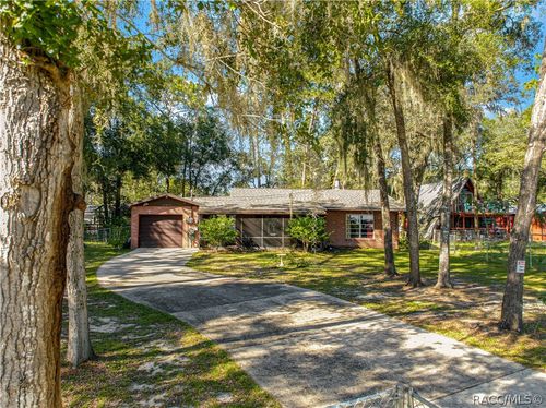 17051 Se 61st Pl, Ocklawaha, FL, 32179-3216 | Card Image