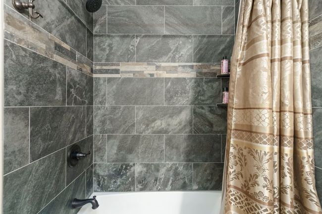 Tiled Shower in Full Bath! | Image 41