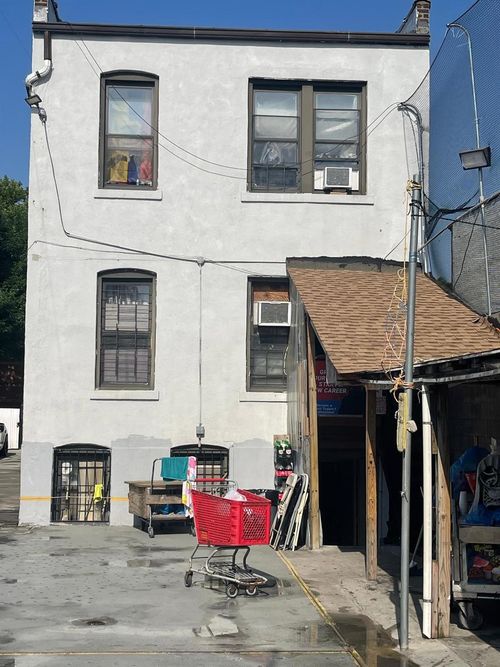 3331 100th St, Corona, NY, 11368-1021 | Card Image