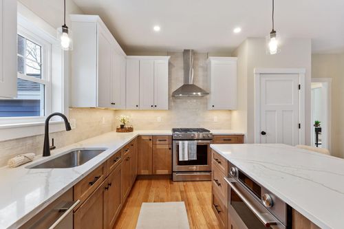 19 Forest Glen Lane, Topsham, ME, 04086 | Card Image