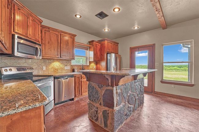 21698 Sw Coombs Rd, House other with 4 bedrooms, 4 bathrooms and null parking in Cache OK | Image 9