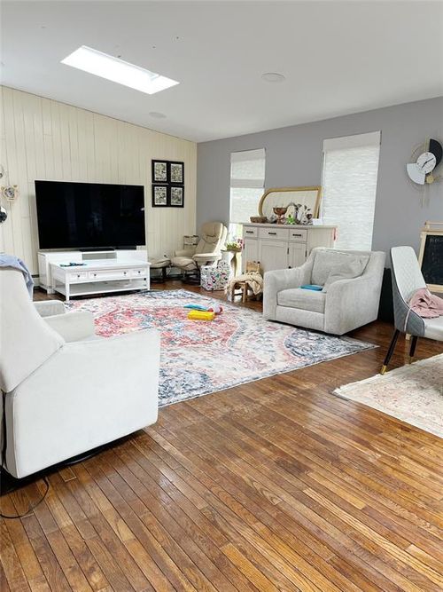 258 Steamboat Rd, Great Neck, NY, 11024-1634 | Card Image