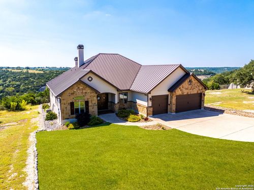 140 Paradise Pt, Boerne, TX, 78006-9437 | Card Image