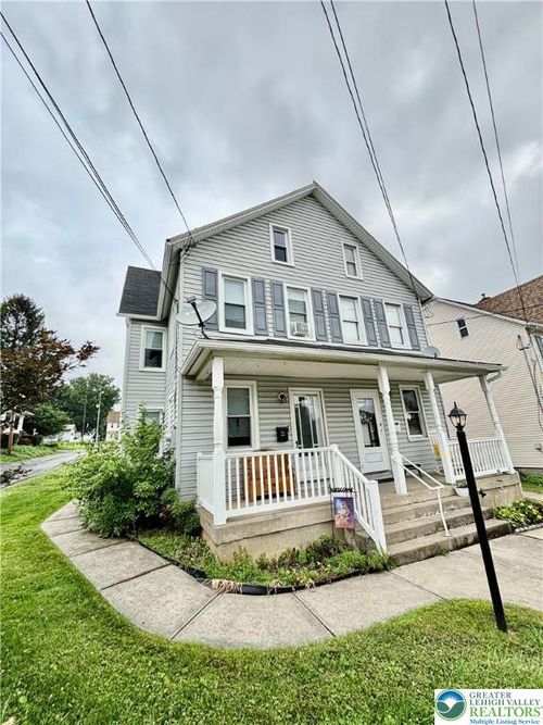 23 E North St, Nazareth, PA, 18064-1521 | Card Image