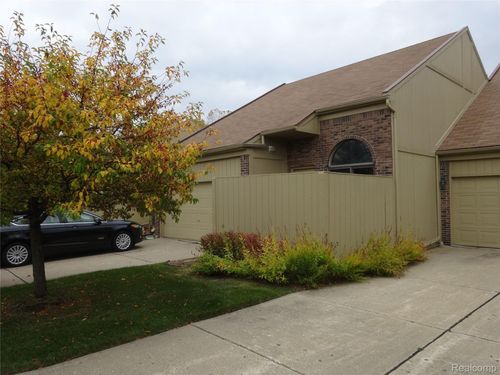 53-2237 Siboney Court Court, Rochester Hills, MI, 48309 | Card Image