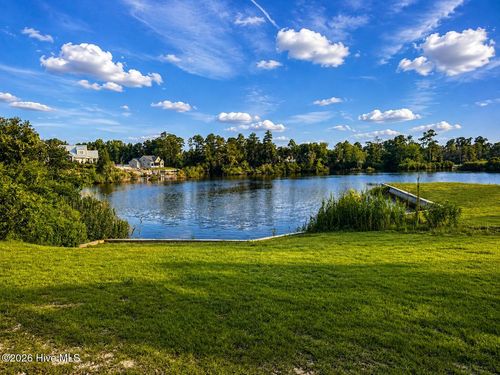 101 Shoreview Dr, New Bern, NC, 28562-6611 | Card Image