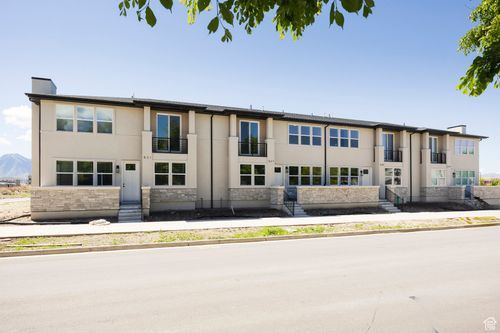 717 S Harrison Dr, Springville, UT, 84663-3406 | Card Image