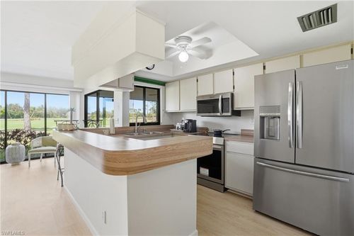 314-5585 Trailwinds Dr, FORT MYERS, FL, 33907-8306 | Card Image