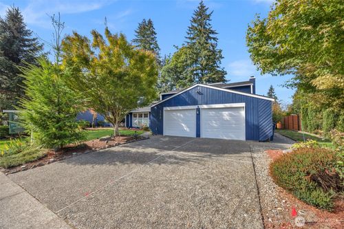 17419 155th Ave Se, Renton, WA, 98058-9065 | Card Image