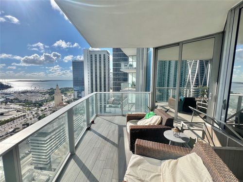 2605-851 Ne 1st Ave, Miami, FL, 33132-1817 | Card Image
