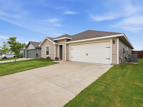 6444 Water Rapids Dr, Princeton, TX, 75407-4192 | Card Image