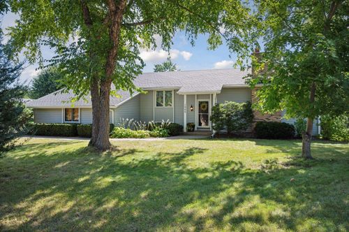 1945 Kelly Dr, Golden Valley, MN, 55427-3513 | Card Image