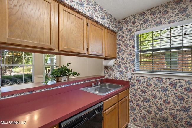 KITCHEN | Image 10