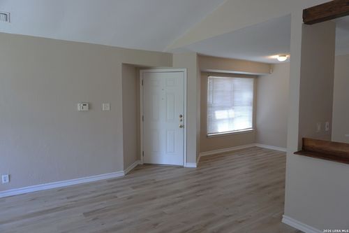 8470 Cascade Ridge Dr, San Antonio, TX, 78239-4042 | Card Image