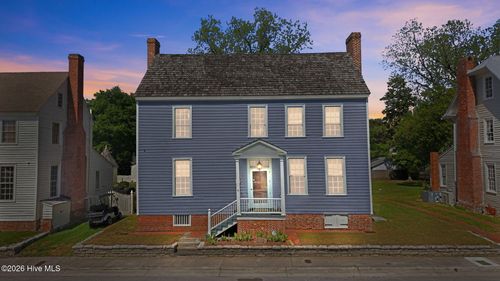 214 E Water St, Washington, NC, 27889-5049 | Card Image