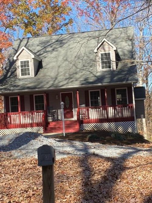 21 Berkeley Ln, Evington, VA, 24550-1866 | Card Image