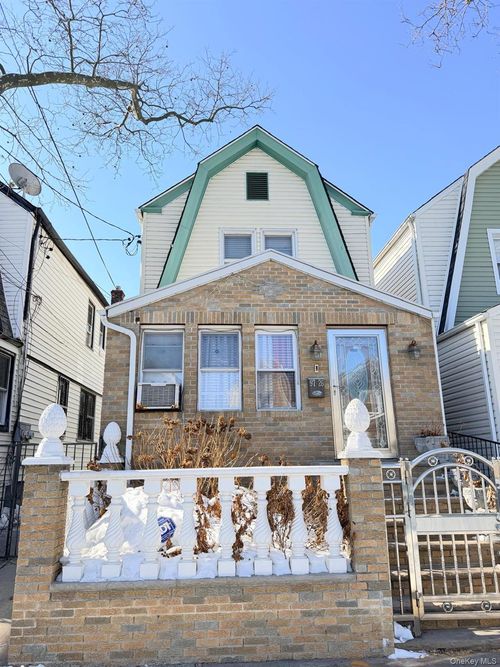 9726 133rd Street, New York, NY, 11419 | Card Image