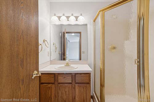 13875 Neal Rd, Davisburg, MI, 48350-3327 | Card Image