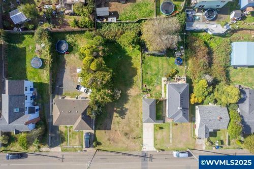 112 Sw Lee St, Newport, OR, 97365-3828 | Card Image