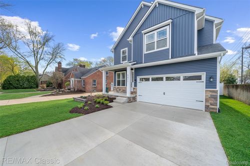 9471 Ball St, Plymouth, MI, 48170-4007 | Card Image