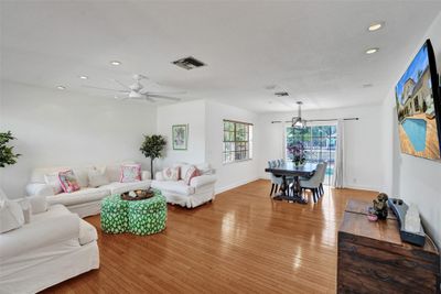 1560 Sw 5th Ave, House other with 4 bedrooms, 3 bathrooms and null parking in Boca Raton FL | Image 3