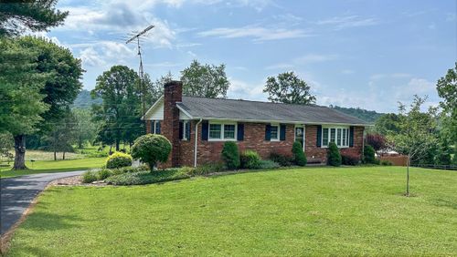 12570 Maysville Williams Rd, Logan, OH, 43138-9253 | Card Image