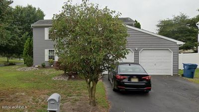 39 Honeysuckle Way, House other with 4 bedrooms, 2 bathrooms and null parking in Howell NJ | Image 1