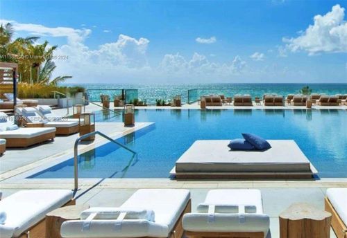 423-2301 Collins Ave, Miami Beach, FL, 33139-1635 | Card Image