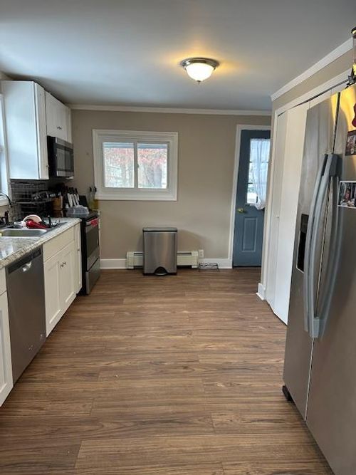 10 Maple St, Rock Glen, NY, 14550-9818 | Card Image