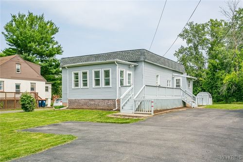 828 Hard Rd, Webster, NY, 14580-8824 | Card Image