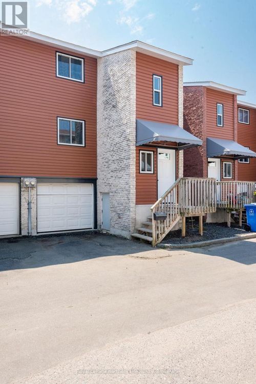 8-850 Lakeshore Drive, North Bay (Ferris), ON, P1A2G8 | Card Image