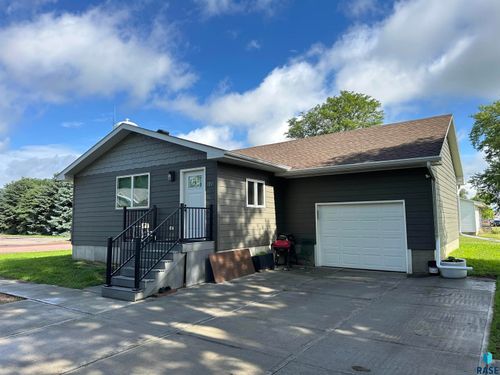 120 W 5th St Street, Freeman, SD, 57029 | Card Image