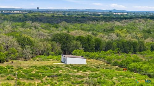 950 Highsmith Road, Luling, TX, 78648 | Card Image