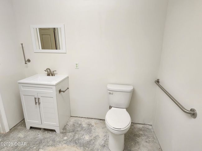 902 W 12 Th St, Home with 0 bedrooms, 2 bathrooms and null parking in Lamar MO | Image 9