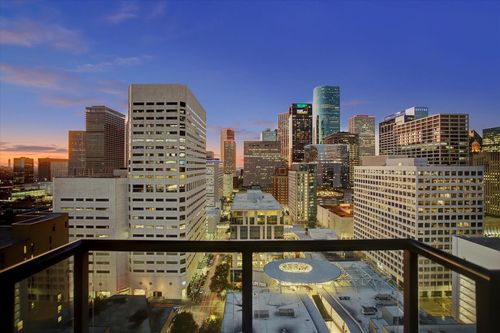 unit-2002-1211 Caroline St, Houston, TX, 77002-6941 | Card Image