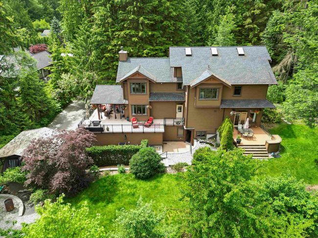 27714 Aspen Pl, House other with 5 bedrooms, 5 bathrooms and 8 parking in Maple Ridge BC | Image 37