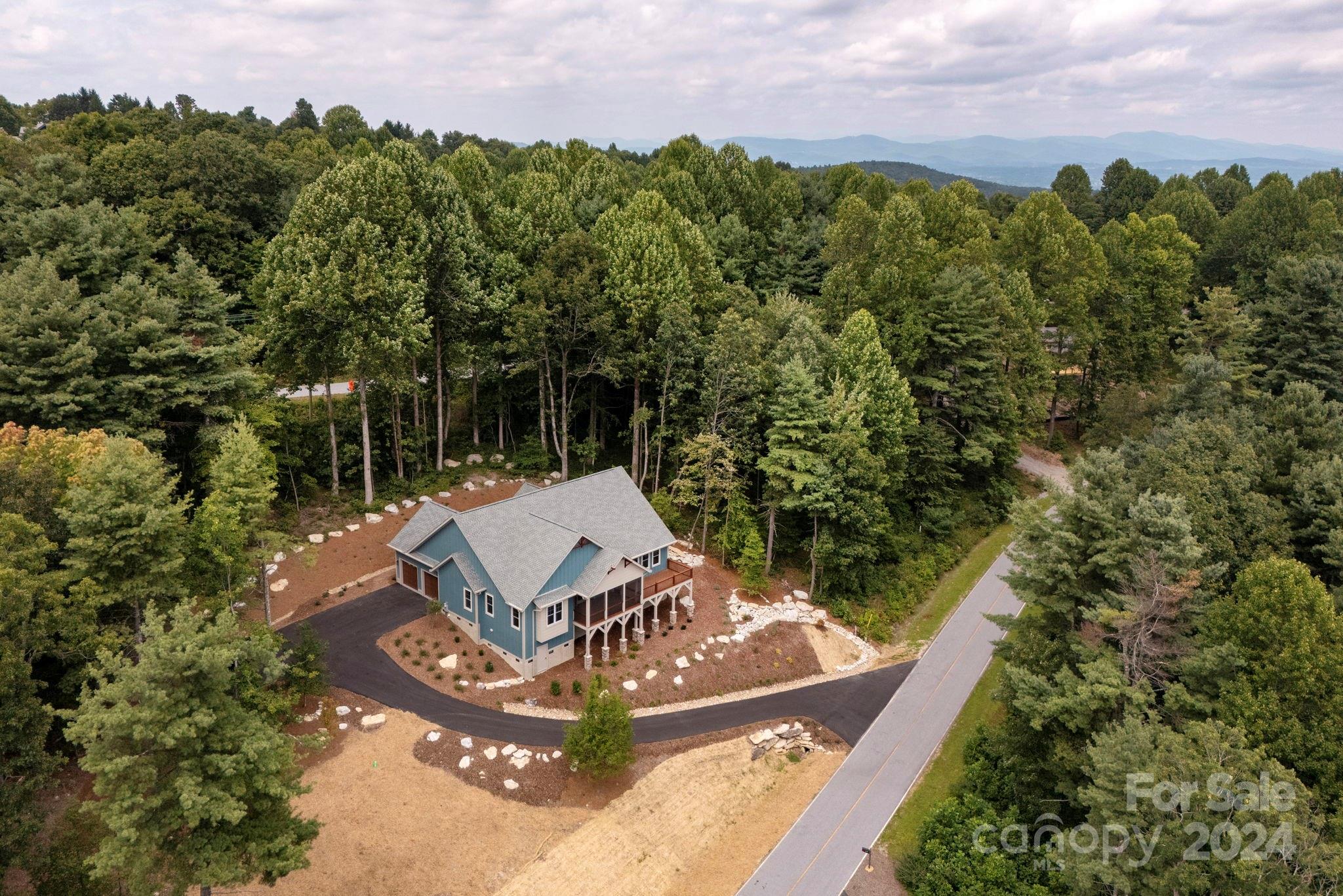 Hollybrook Dr, Flat Rock, NC 28731