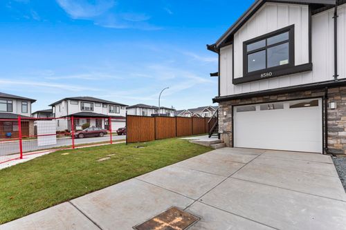 {{alt}} | Card Image