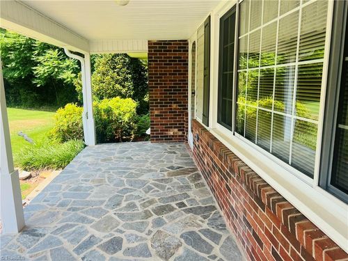 10033 Nc 89 Hwy W, Westfield, NC, 27053-7124 | Card Image