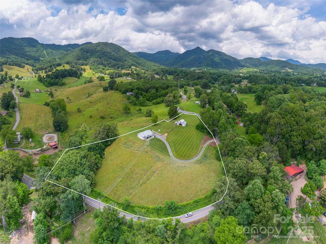 3355 Thickety Rd, House other with 3 bedrooms, 2 bathrooms and null parking in Clyde NC | Image 32