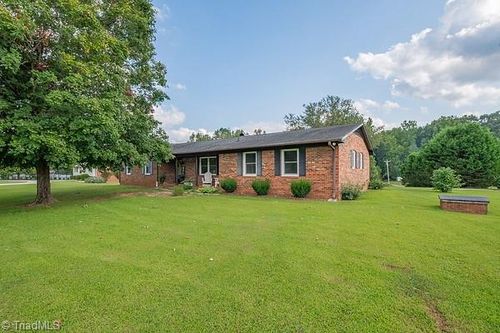1789 Hugh Miller Rd, Lexington, NC, 27292-9149 | Card Image