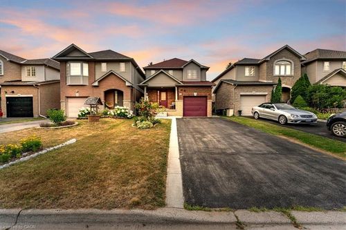 37 Kendrick Crt, Ancaster, ON, L9G5A4 | Card Image