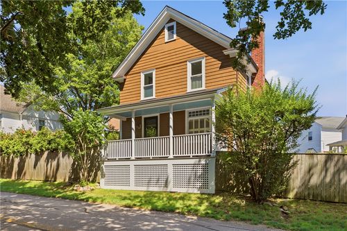 83 Malbone Road, Newport, RI, 02840 | Card Image