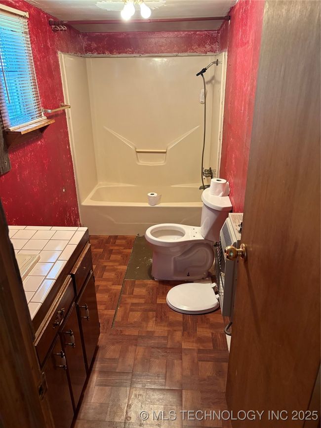 Bathroom | Image 13
