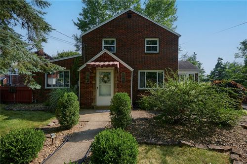 100 Oak Ave, Penn Hills, PA, 15235-4348 | Card Image
