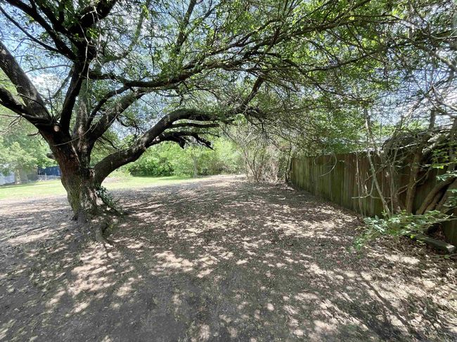 202 Quail Ln, House other with 3 bedrooms, 2 bathrooms and null parking in Hooks TX | Image 23
