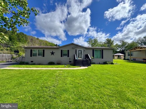 124 Aztec Ct, JULIAN, PA, 16844-9066 | Card Image