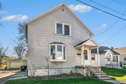 216 May Ave, Michigan City, IN, 46360-4549 | Card Image