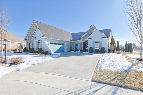 802 Pebble Pl, Tipp City, OH, 45371-2073 | Card Image